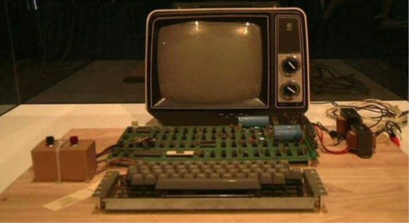 Apple’ın İlk Bilgisayarı Açık Arttırmaya Çıktı