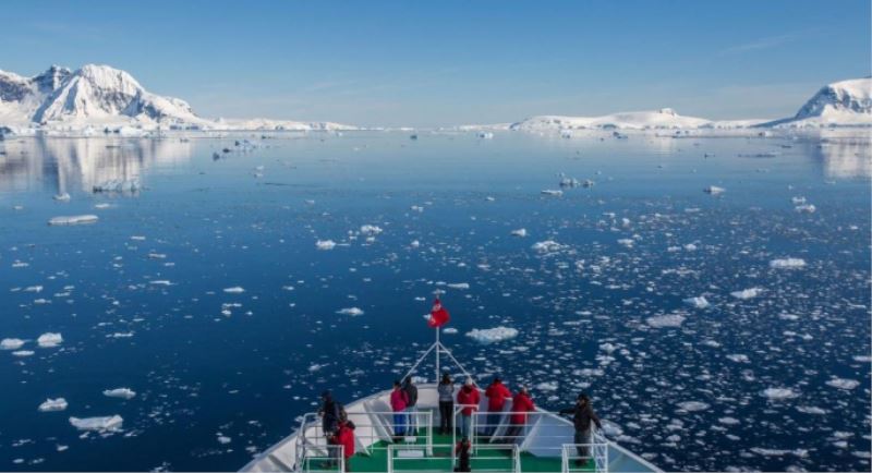 Araştırmacılar Gemilerin Antarktika Ekosistemini Tehdit Ettiğini Açıkladı