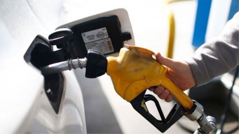 Benzin ve Motorine Gelen Zamlar İptal Edildi