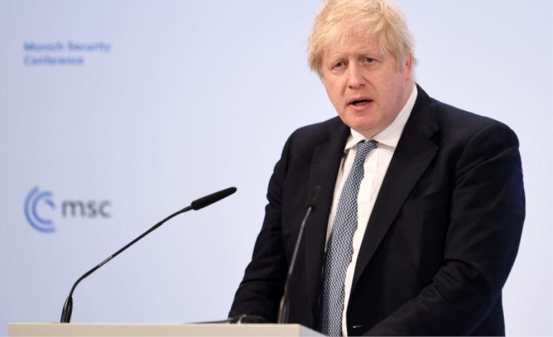 Boris Johnson Rus Bilim İnsanlarını İngiltere