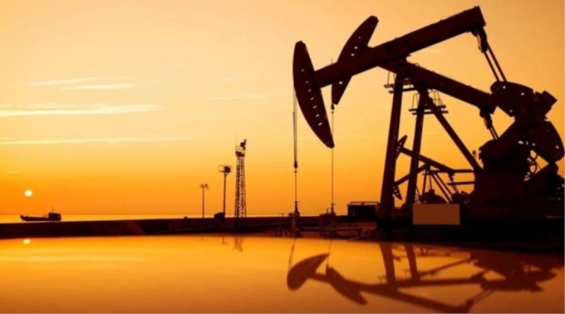 Brent Petrolün Varil Fiyatı 105 Dolar Civarında Seyrediyor