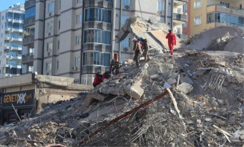 Deprem soruşturmalarında 351 kişi tutuklandı