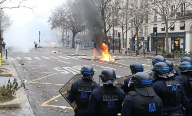 Fransa’daki gösterilerde gözaltı sayısı artıyor