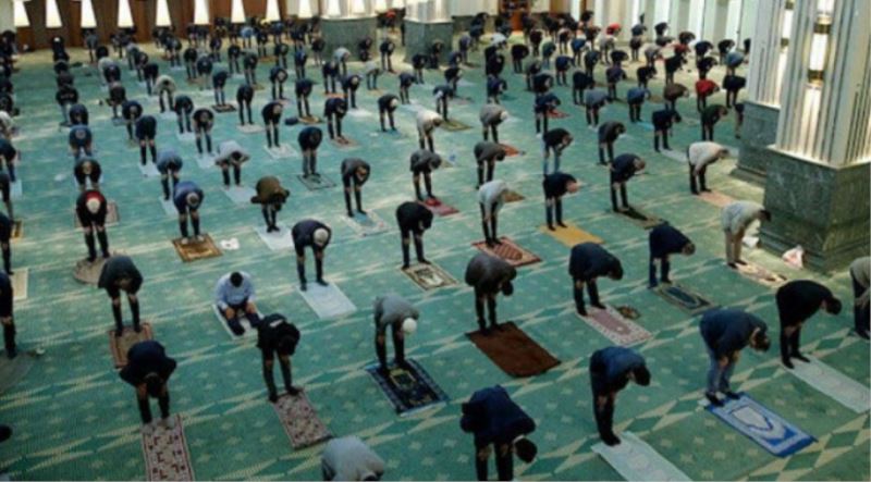 İçişleri Bakanlığı’ndan Cuma Namazı Açıklaması! Namaz Kılınacak Mı?