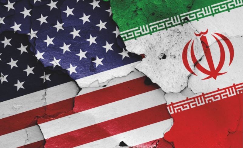 İran Hücum Botları ABD Gemilerini Taciz Etti