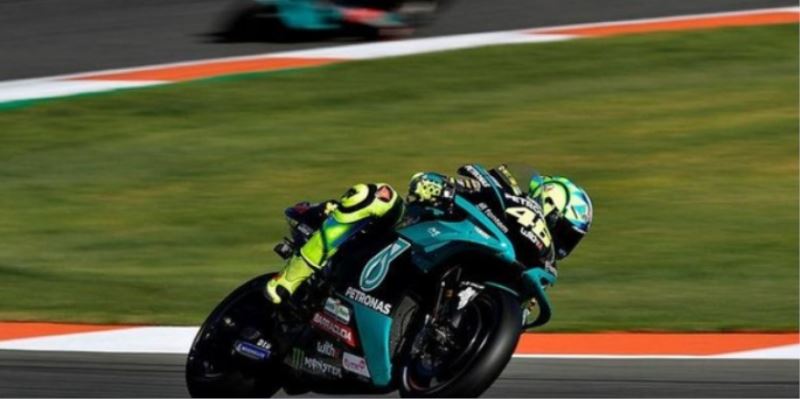 MotoGP Efsanesi Valentino Rossi, Kariyerini Sonlandırdı
