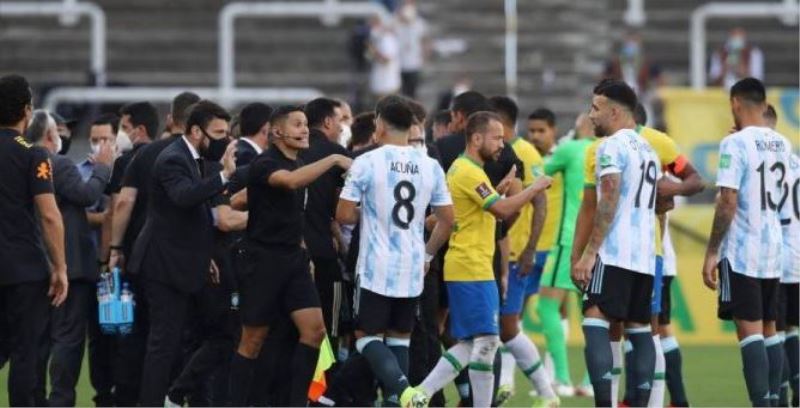 Olaylı Maç! Brezilya-Arjantin Maçı Ertelendi!
