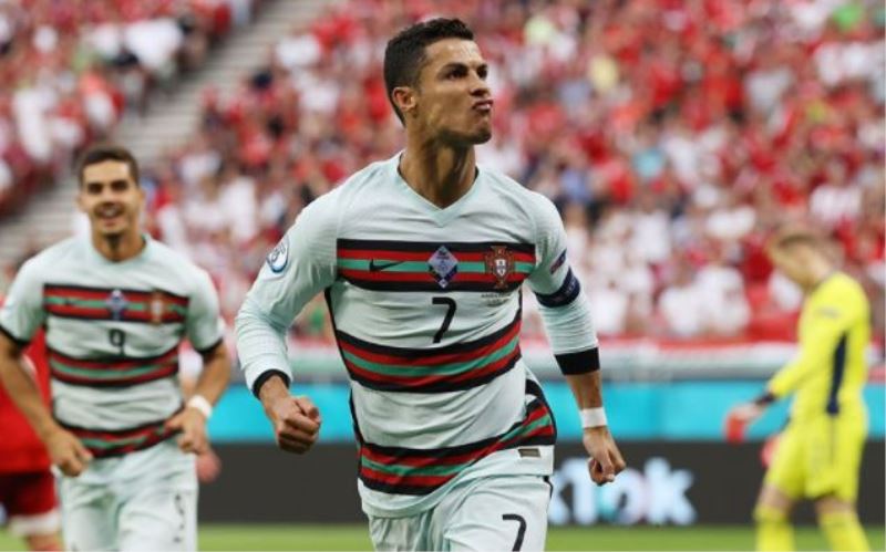Portekizli Yıldız Ronaldo Tarihe Geçti