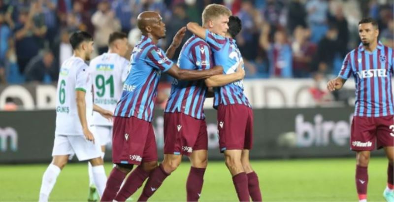 Trabzonspor’u 3 Futbolcu Sırtlıyor