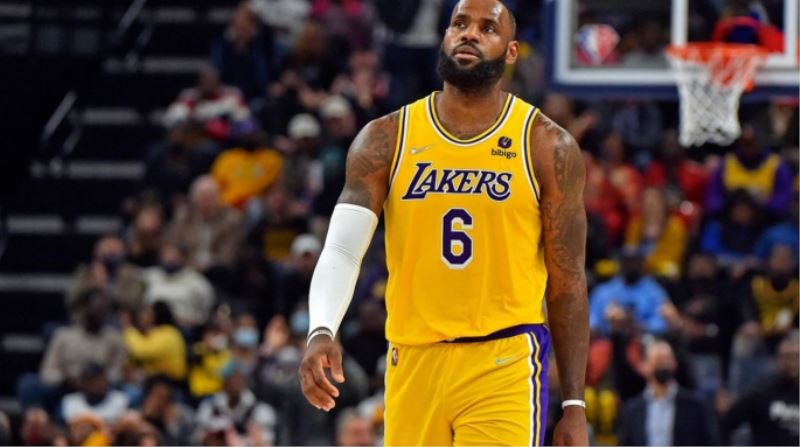 Yaşayan Efsane LeBron James Tarihe Geçti